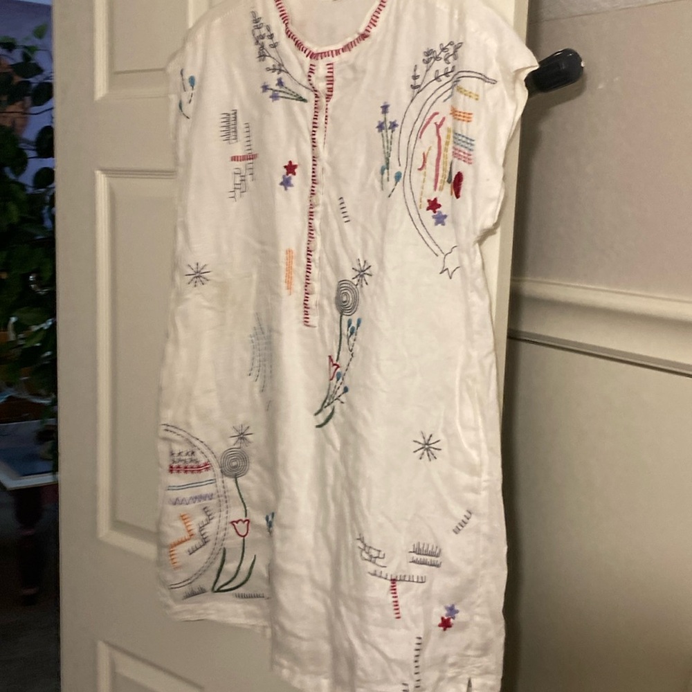 Beautiful hand stitched dress by Johnny Was.